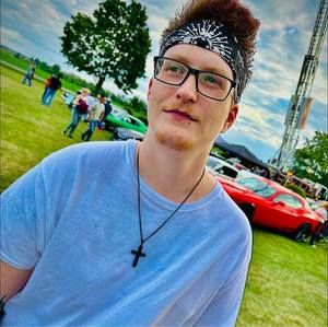 Meet your Posher, Hunter